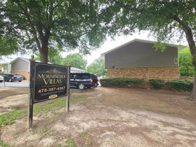 1055 Morningside Dr in Perry, GA - Building Photo