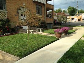 4912 Relleum Avenue, Unit Apt #3 in Cincinnati, OH - Building Photo