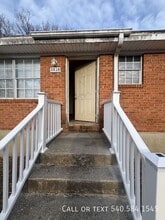 2828 Idlewild Blvd NE in Roanoke, VA - Building Photo - Building Photo