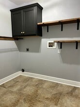 1906 Thompson Dr in Junction City, KS - Building Photo - Building Photo