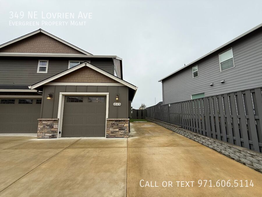 349 NE Lovrien Ave in Gresham, OR - Building Photo