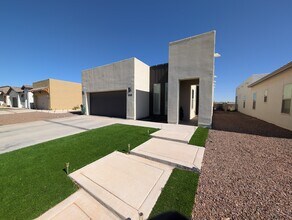 6141 Hidden Psge Ave in El Paso, TX - Building Photo - Building Photo