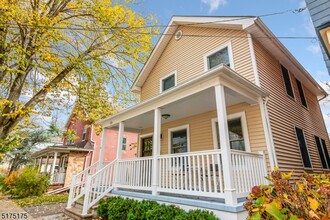 174 Church St in South Orange, NJ - Building Photo - Building Photo