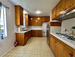 1555 180th St in Gardena, CA - Building Photo - Building Photo