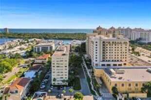2555 NE 11th St, Unit 706 in Fort Lauderdale, FL - Building Photo