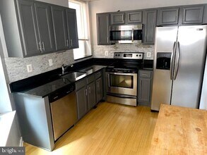 1108 Columbia Rd NW in Washington, DC - Building Photo - Building Photo