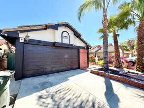 1523 Apple Creek Dr in Perris, CA - Foto de edificio - Building Photo