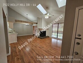 7522 Holly Hill Dr in Dallas, TX - Building Photo - Building Photo
