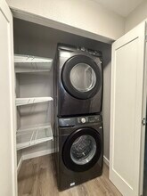 9012 236th St Sw, Unit D in Edmonds, WA - Foto de edificio - Building Photo