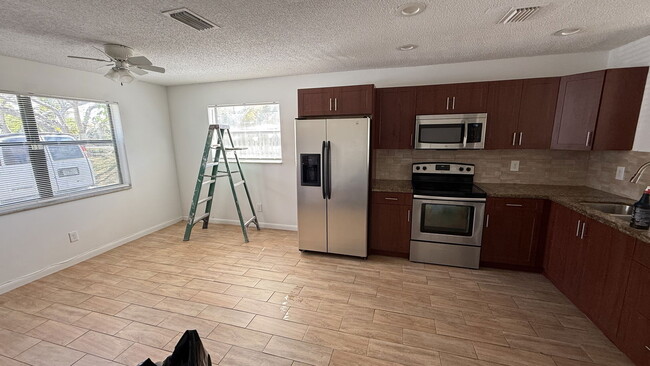 3381 NW 75th Terrace in Lauderhill, FL - Building Photo - Building Photo