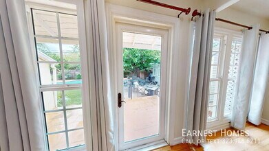 19022 Sylvan St in Los Angeles, CA - Building Photo - Building Photo