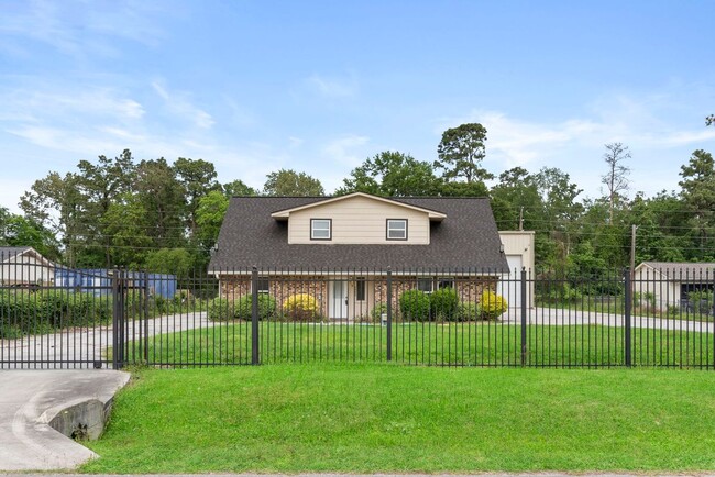 1903 Pinewoods Way in Spring, TX - Building Photo - Building Photo