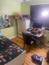 12 Lawrence Dr in White Plains, NY - Building Photo - Building Photo