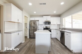 19217 N 15th Ave in Phoenix, AZ - Building Photo - Building Photo