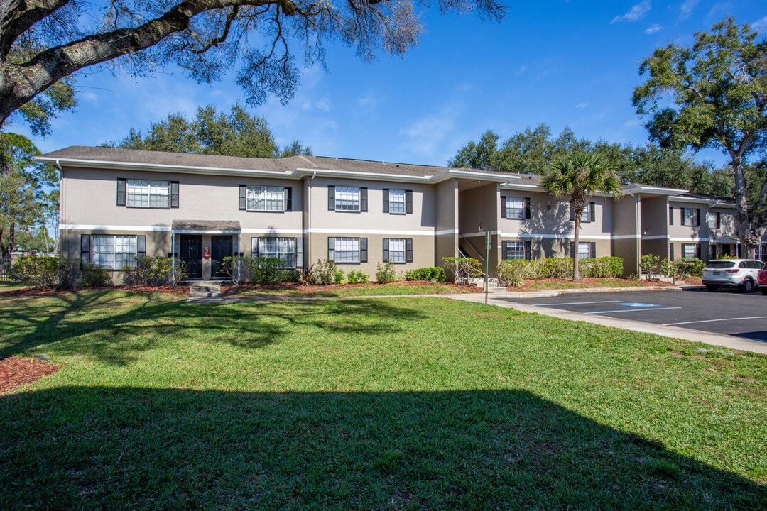 Windsor Manor in Tampa, FL - Foto de edificio