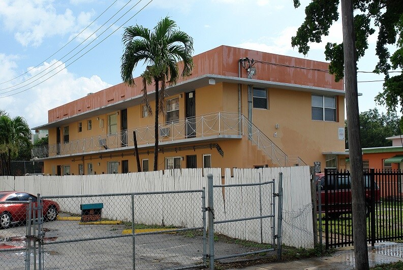 Klutho House Apartments in Jacksonville, FL - Building Photo