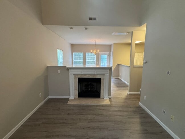 2184 Winthrop Chase Dr in Charlotte, NC - Building Photo - Building Photo
