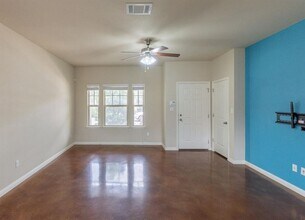 4515 Esper Ln in Austin, TX - Building Photo - Building Photo