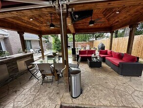 4730 Cairnsean St in Houston, TX - Building Photo - Building Photo