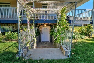 2615 Canyon Rd in Springville, UT - Building Photo