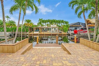 2524 Sugar Loaf Ln in Fort Lauderdale, FL - Foto de edificio - Building Photo