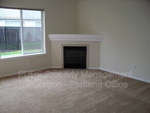 3633 NE 158th Ave in Portland, OR - Building Photo - Building Photo