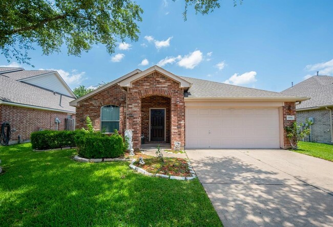 18006 Willow Cliff Ln in Cypress, TX - Foto de edificio - Building Photo