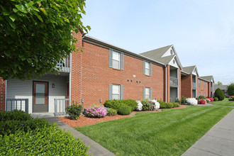 Kingsfield Luxury Apartments in New Albany, IN - Building Photo - Building Photo