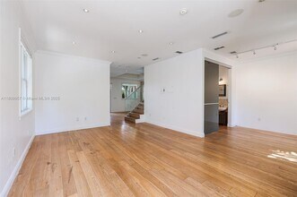 464 Fernwood Rd in Key Biscayne, FL - Building Photo - Building Photo