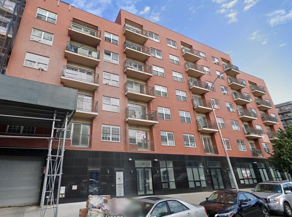 71-66 Parsons Blvd in Queens, NY - Building Photo