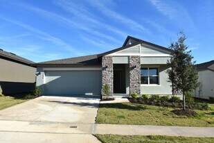 2090 Gold Dust Dr in Minneola, FL - Building Photo