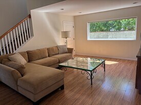 6126 Balcom Ave in Encino, CA - Building Photo