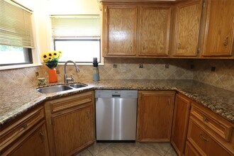 4018 Nenana Dr in Houston, TX - Building Photo - Building Photo