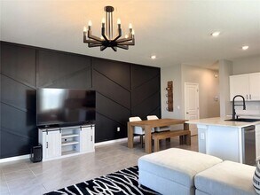 202 Mangrove Shade Cir, Unit Apt 202 in Apollo Beach, FL - Building Photo - Building Photo