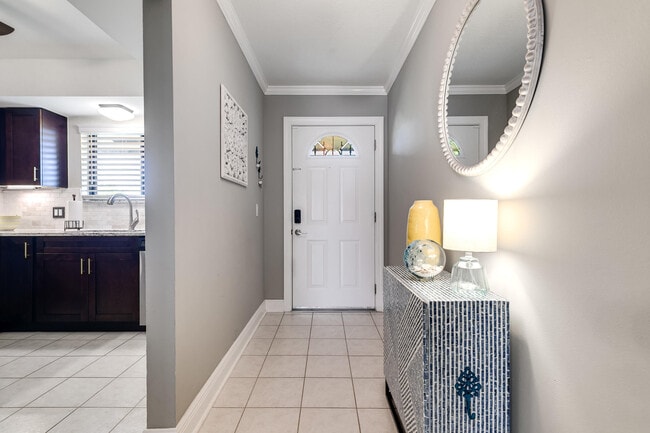 412 S Palmway in Lake Worth Beach, FL - Building Photo - Building Photo