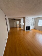 725 E Providencia Ave in Burbank, CA - Building Photo - Building Photo