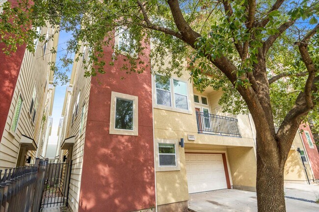 1033 W 23rd St in Houston, TX - Building Photo - Building Photo