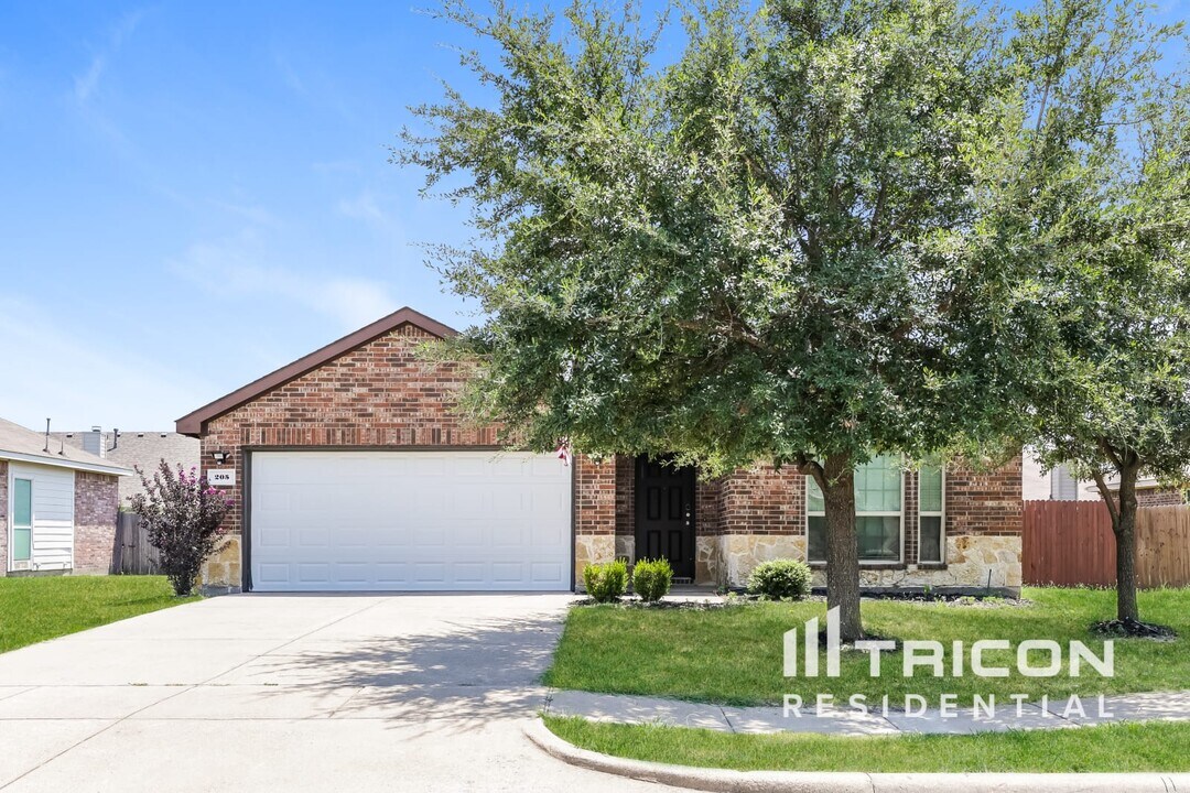 205 Independence Tr in Forney, TX - Building Photo