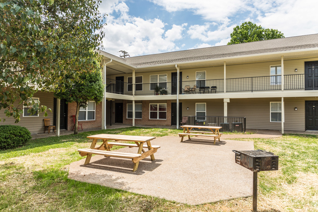 Biltmore Place Apartments in Nashville, TN