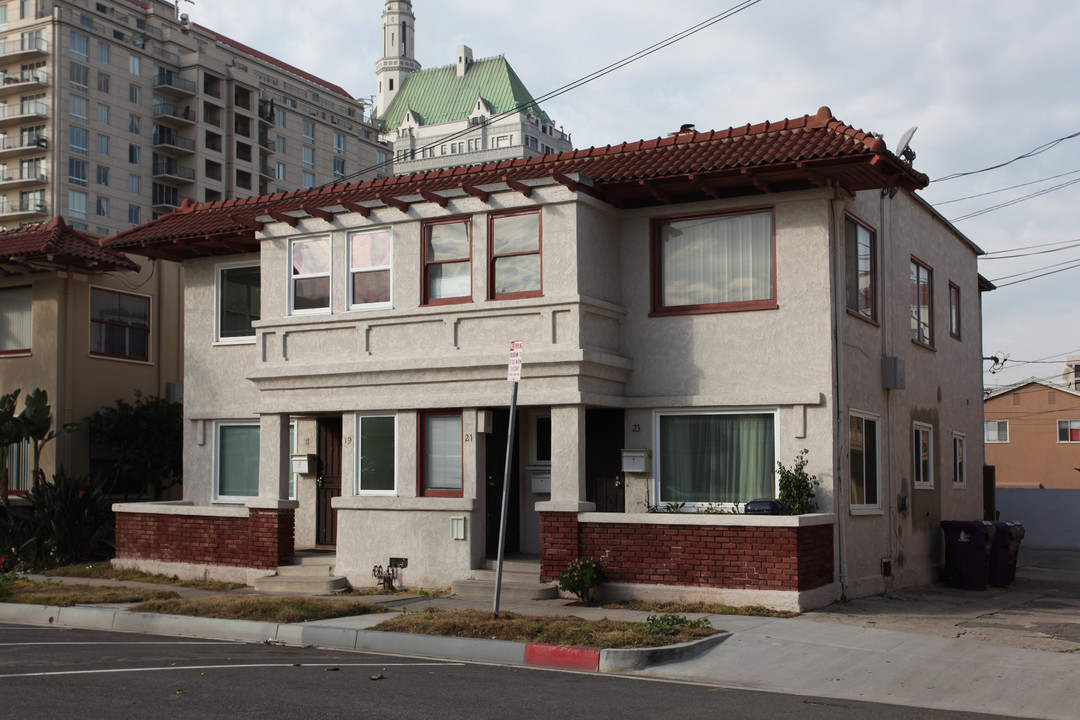 17 Bonito Ave in Long Beach, CA - Foto de edificio