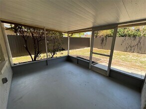 5123 Brookside Ln in New Port Richey, FL - Building Photo - Building Photo