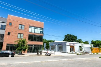 Six10 Merritt in Nashville, TN - Building Photo - Building Photo