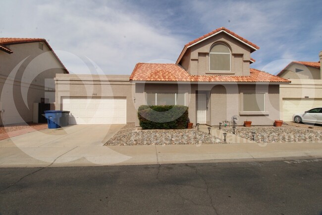 property at 1732 E Geronimo St