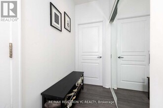 352-352 Front St W in Toronto, ON - Building Photo - Building Photo