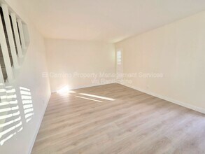 10421 Carlyle Ct in Cypress, CA - Building Photo - Building Photo