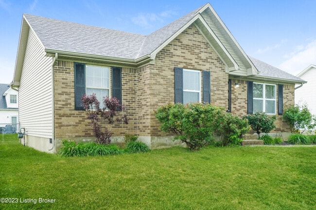 210 Dogwood Run in Shepherdsville, KY - Foto de edificio - Building Photo