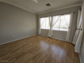 10804 Clarion Ln in Las Vegas, NV - Building Photo - Building Photo