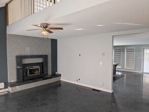 46365 Cessna Dr in Chilliwack, BC - Building Photo - Building Photo