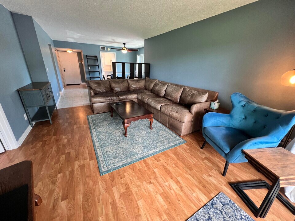 225 SE 10th St in Deerfield Beach, FL - Building Photo