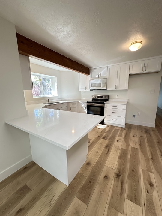 10218 Snow Iris Way in Sandy, UT - Building Photo - Building Photo